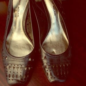 Gorgeous Antonio Melani Leather Heels